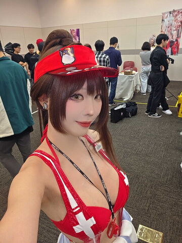 NOE nude photo 3