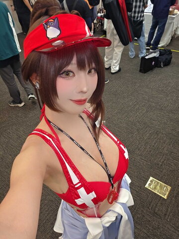 NOE nude photo 1