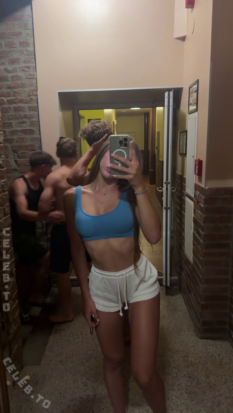 Noelle Puchinger nude photo 4