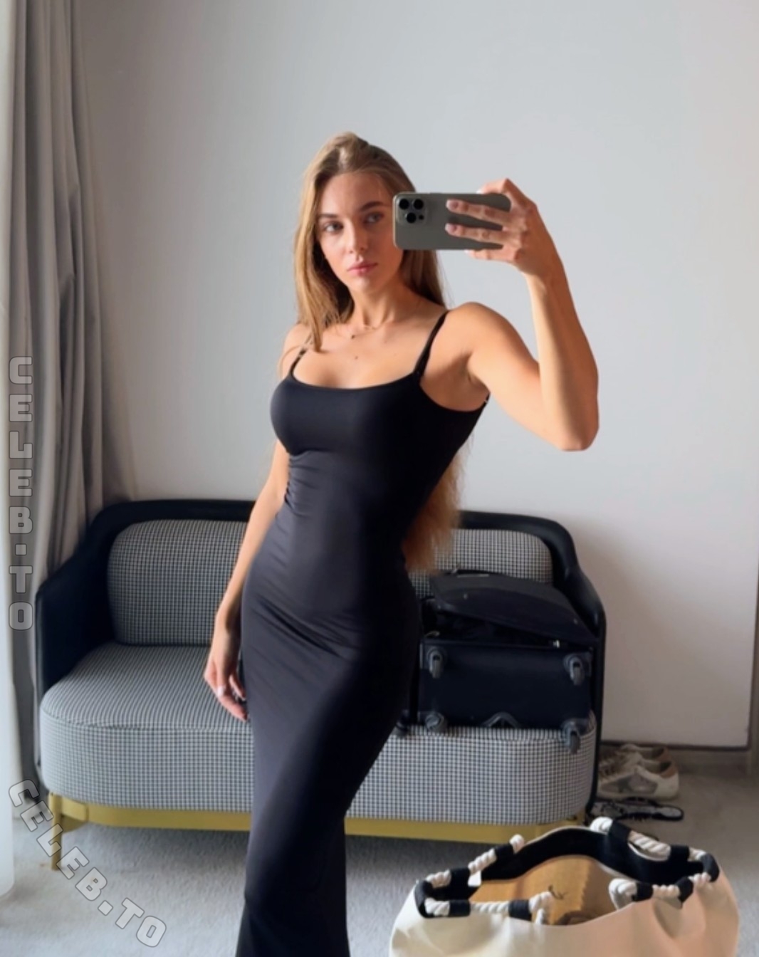 Noelle Puchinger nude photo 2