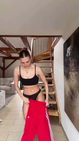 Noemi Peschel nude photo 8