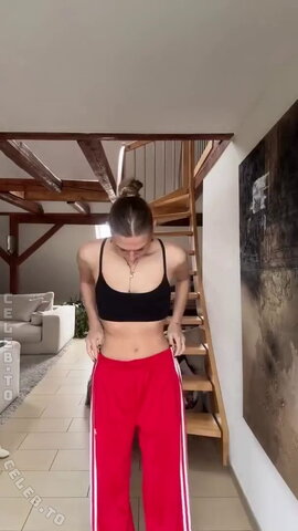 Noemi Peschel nude photo 10