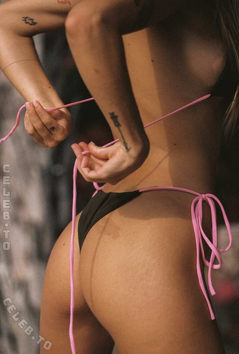 Noemie Neuens nude photo 22