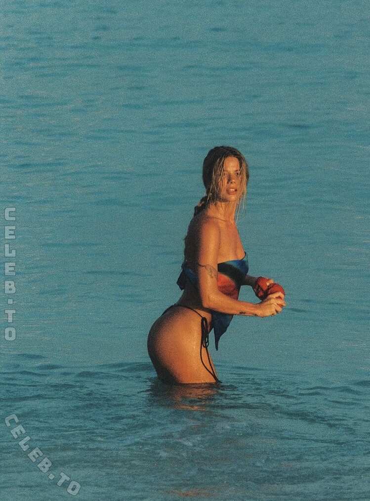 Noemie Neuens nude photo 12