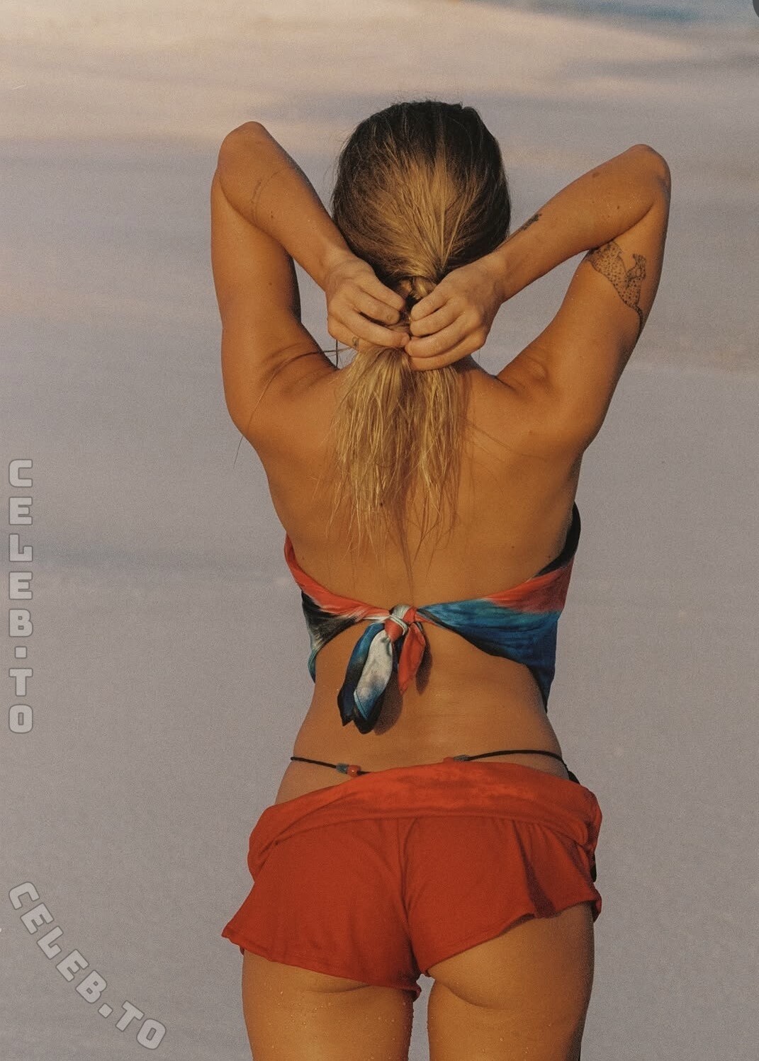 Noemie Neuens nude photo 13