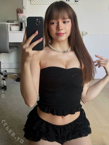 Nohyuukii nude photo 5