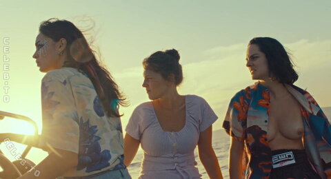 Noémie Merlant nude