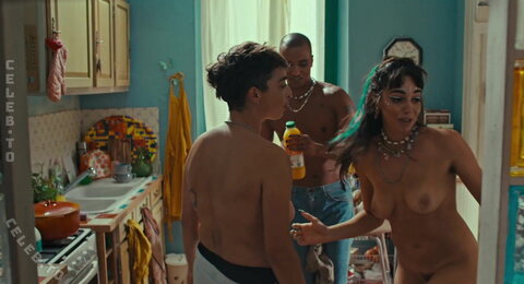 Noémie Merlant nude