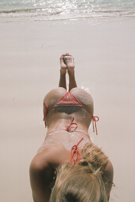 Noémie Neuens nude photo 7
