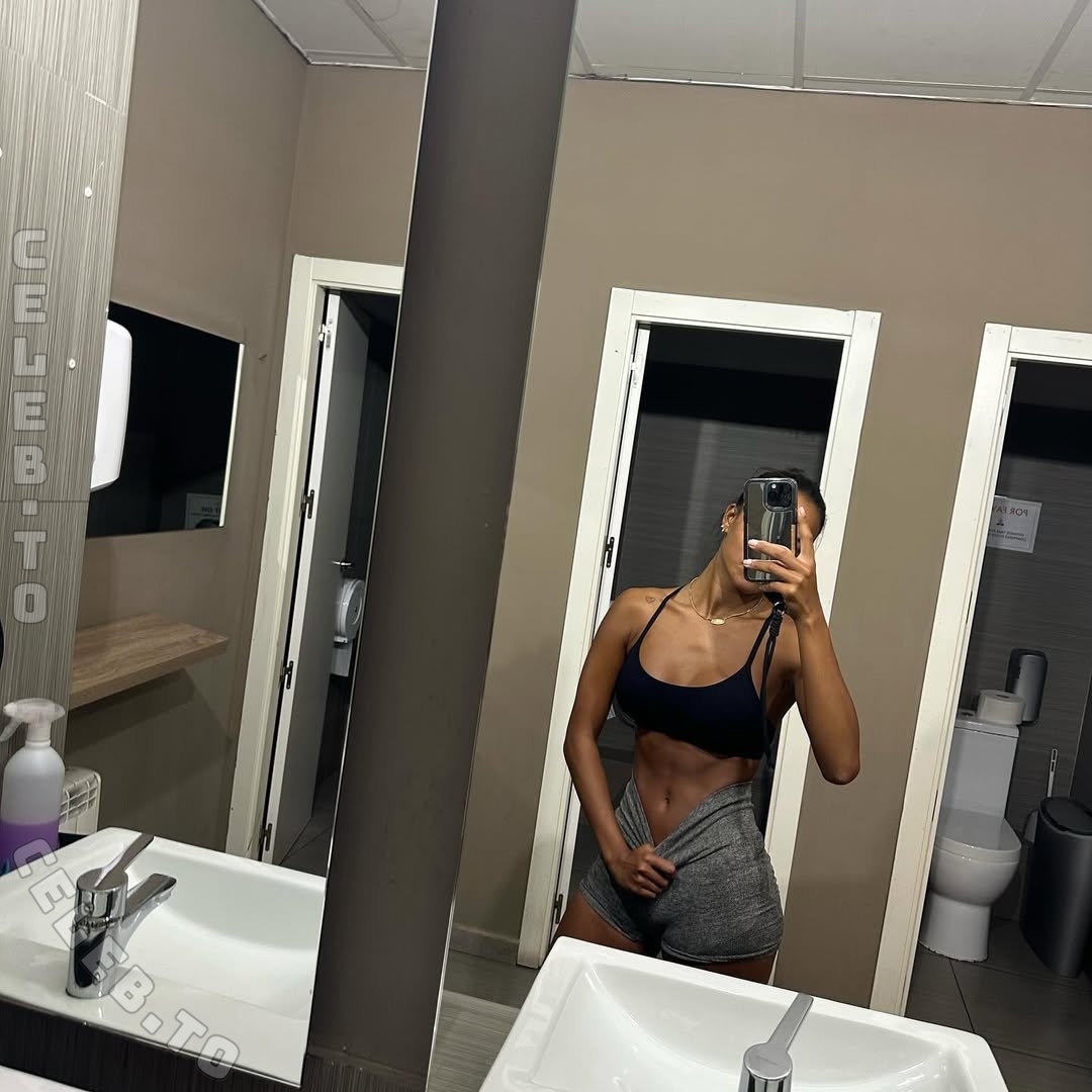 Nona Sobo nude photo 11