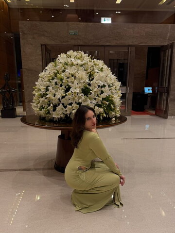 Noora Arora nude photo 1