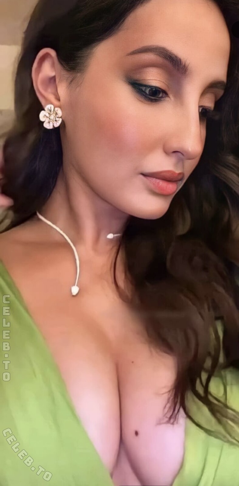 Nora Fatehi nude photo 3