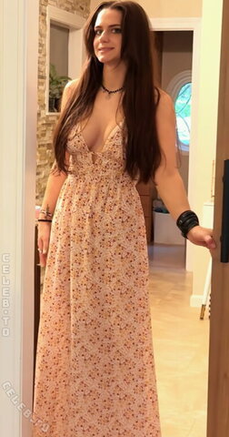 Nora Freetly nude photo 3