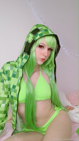 Norinyan nude photo 3