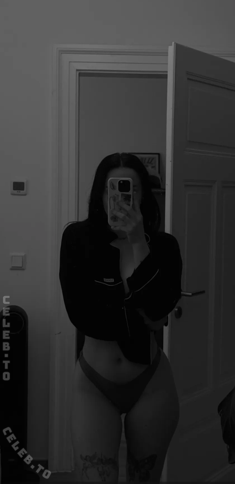 Noripandorii nude photo 6
