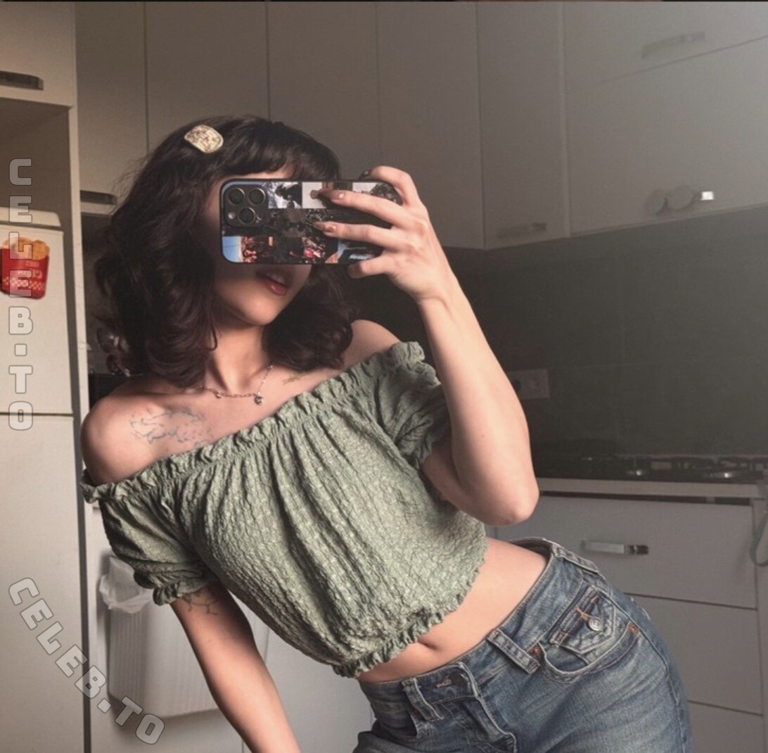 notaysea nude photo 10