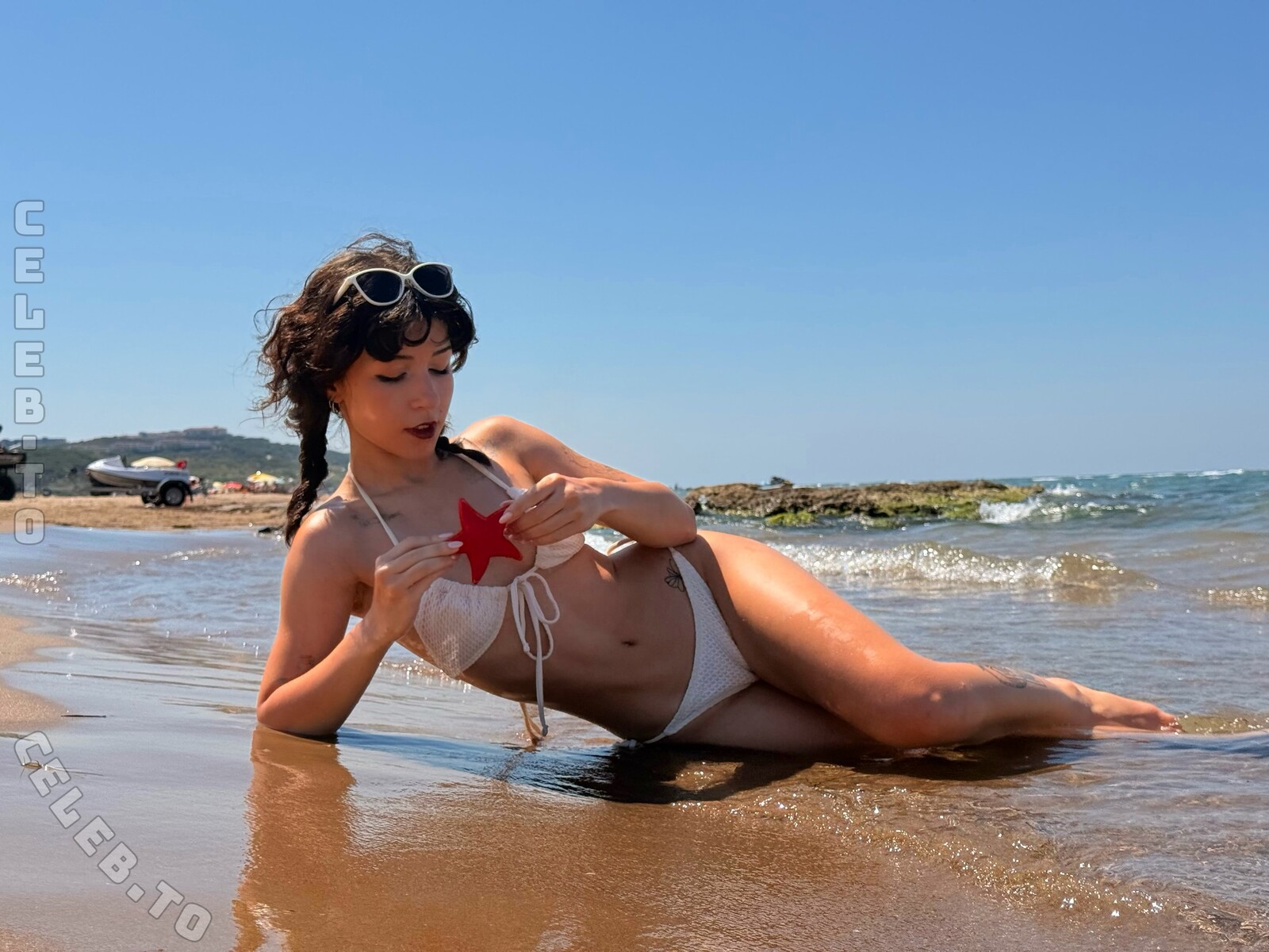 notaysea nude photo 6