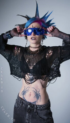 noteasybeinwheezy nude photo 37
