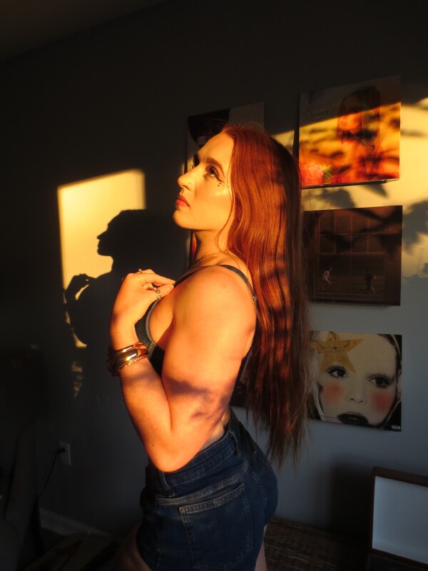 Notorious Mimi nude photo 3