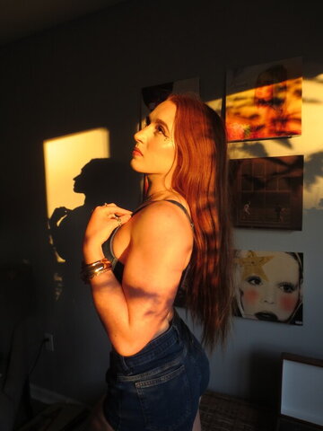 Notorious Mimi nude photo 9