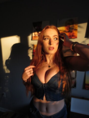 Notorious Mimi nude photo 6