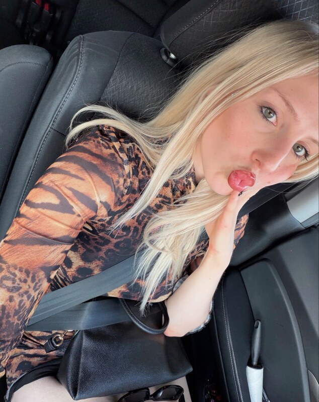 noturavgbl0nde nude photo 17