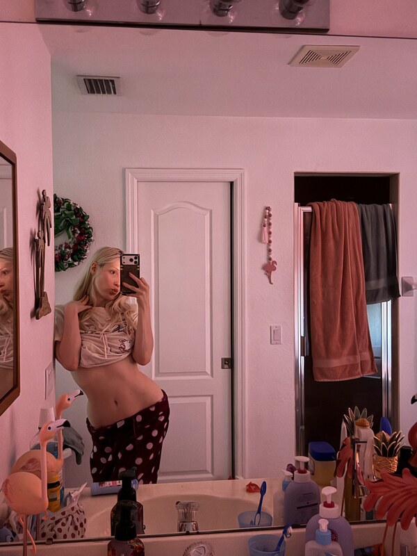 noturavgbl0nde nude photo 24