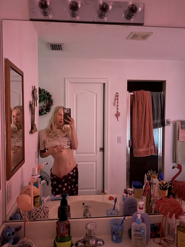 noturavgbl0nde nude photo 25