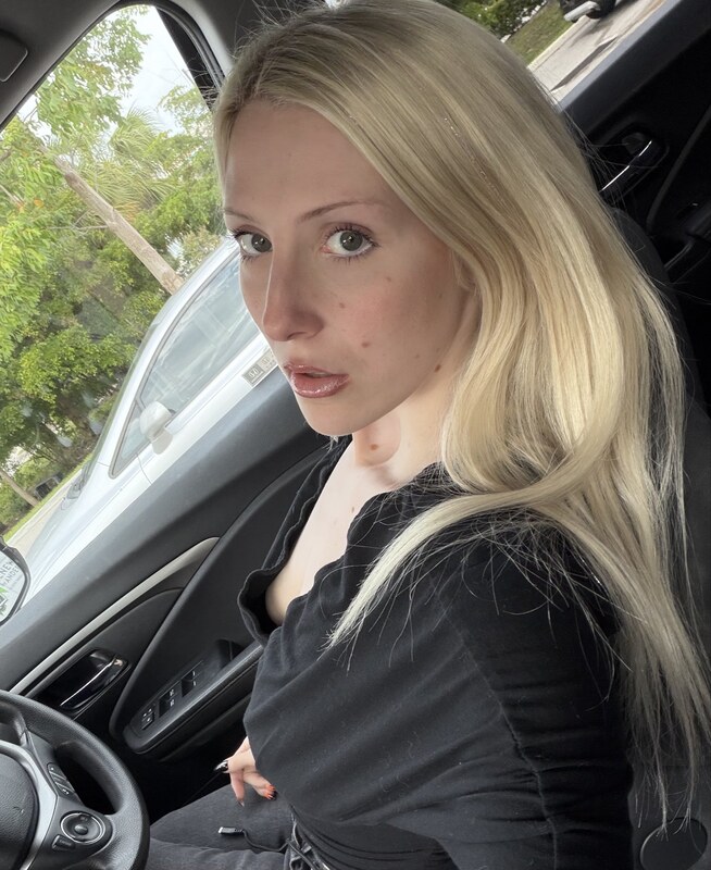 noturavgbl0nde nude photo 27
