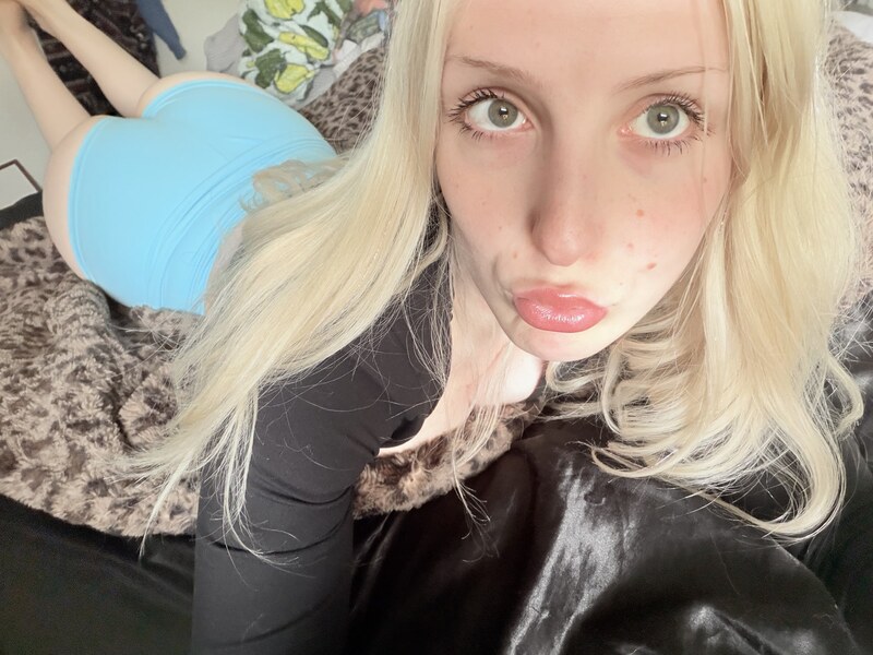 noturavgbl0nde nude photo 28