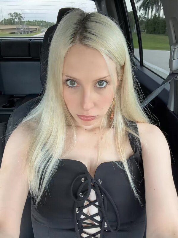 noturavgbl0nde nude photo 34