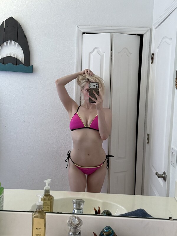 noturavgbl0nde nude photo 36