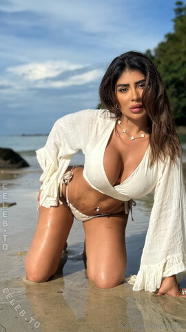 Nour A. nude photo 19