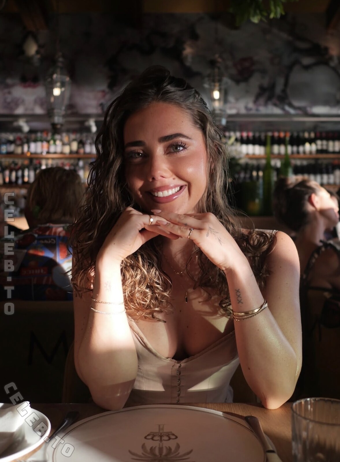 Nova Elodie Sarrailh nude photo 2
