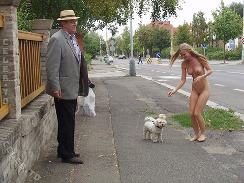 Nude in Public nude photo 1428