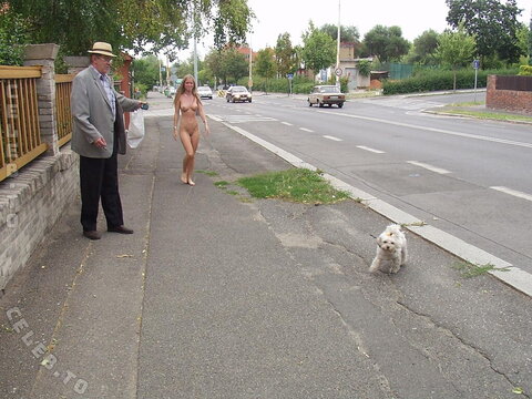 Nude in Public nude photo 1430