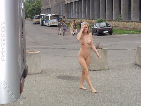 Nude in Public nude photo 1438