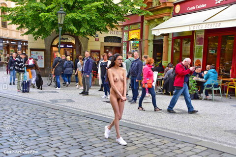 Nude in Public nude photo 985