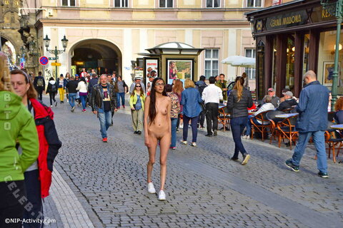 Nude in Public nude photo 527