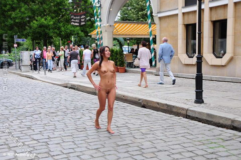 Nude in Public nude photo 565
