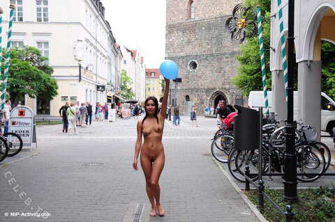 Nude in Public nude photo 603