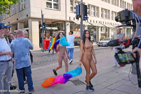 Nude in Public nude photo 99