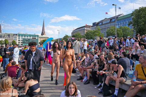 Nude in Public nude photo 68