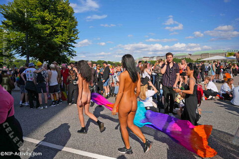 Nude in Public nude photo 36