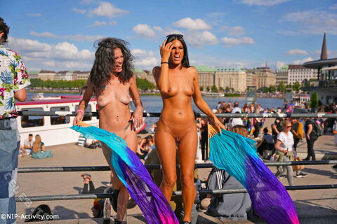 Nude in Public nude photo 20