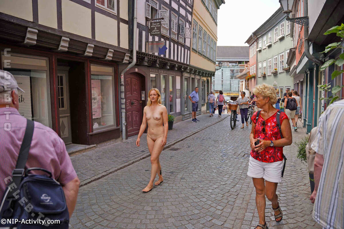 Nude in Public nude photo 5
