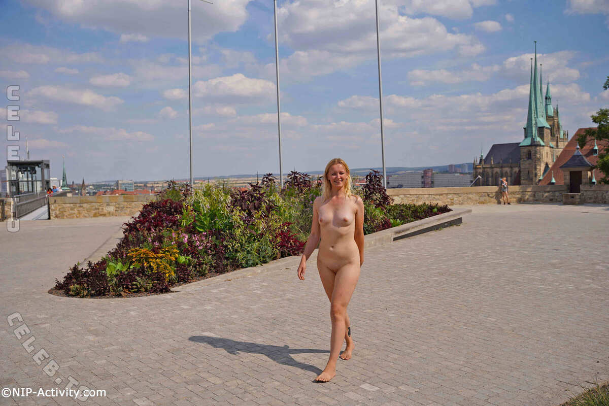 Nude in Public nude photo 5
