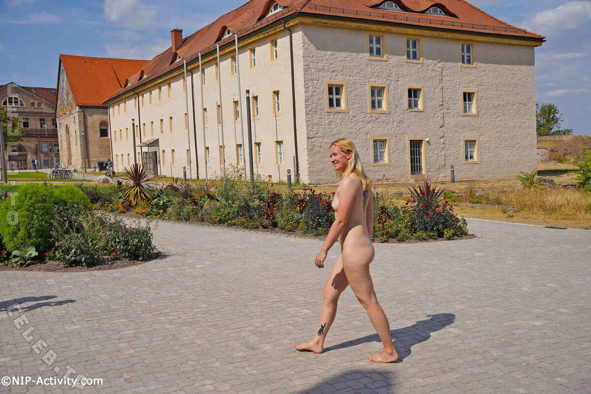 Nude in Public nude photo 7