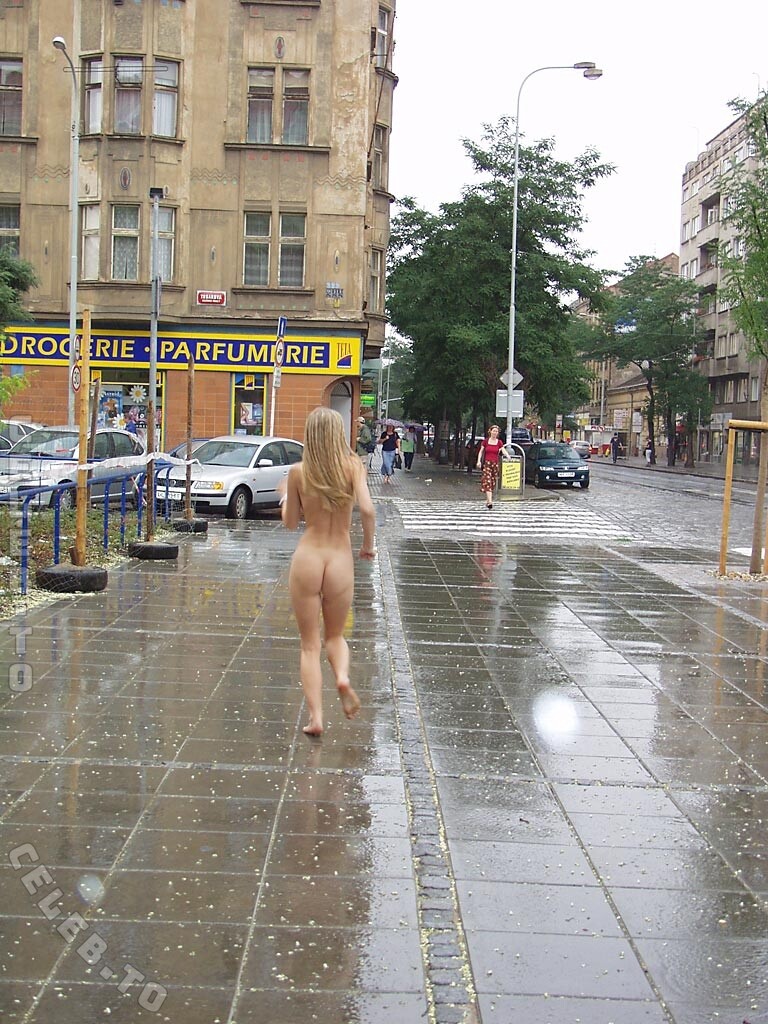 Nude in Public nude photo 4