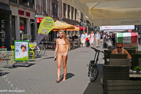 Nude in Public nude photo 105